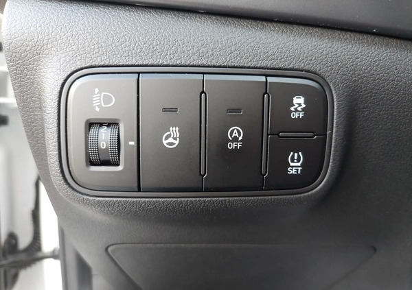 Hyundai i20 cena 61900 przebieg: 18900, rok produkcji 2021 z Garwolin małe 301